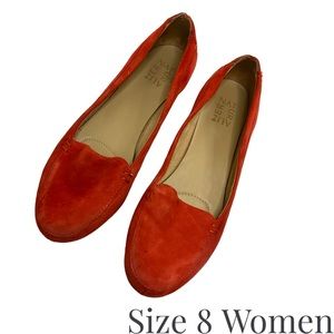 Naturalizer Suede Orange Loafers in Size 8